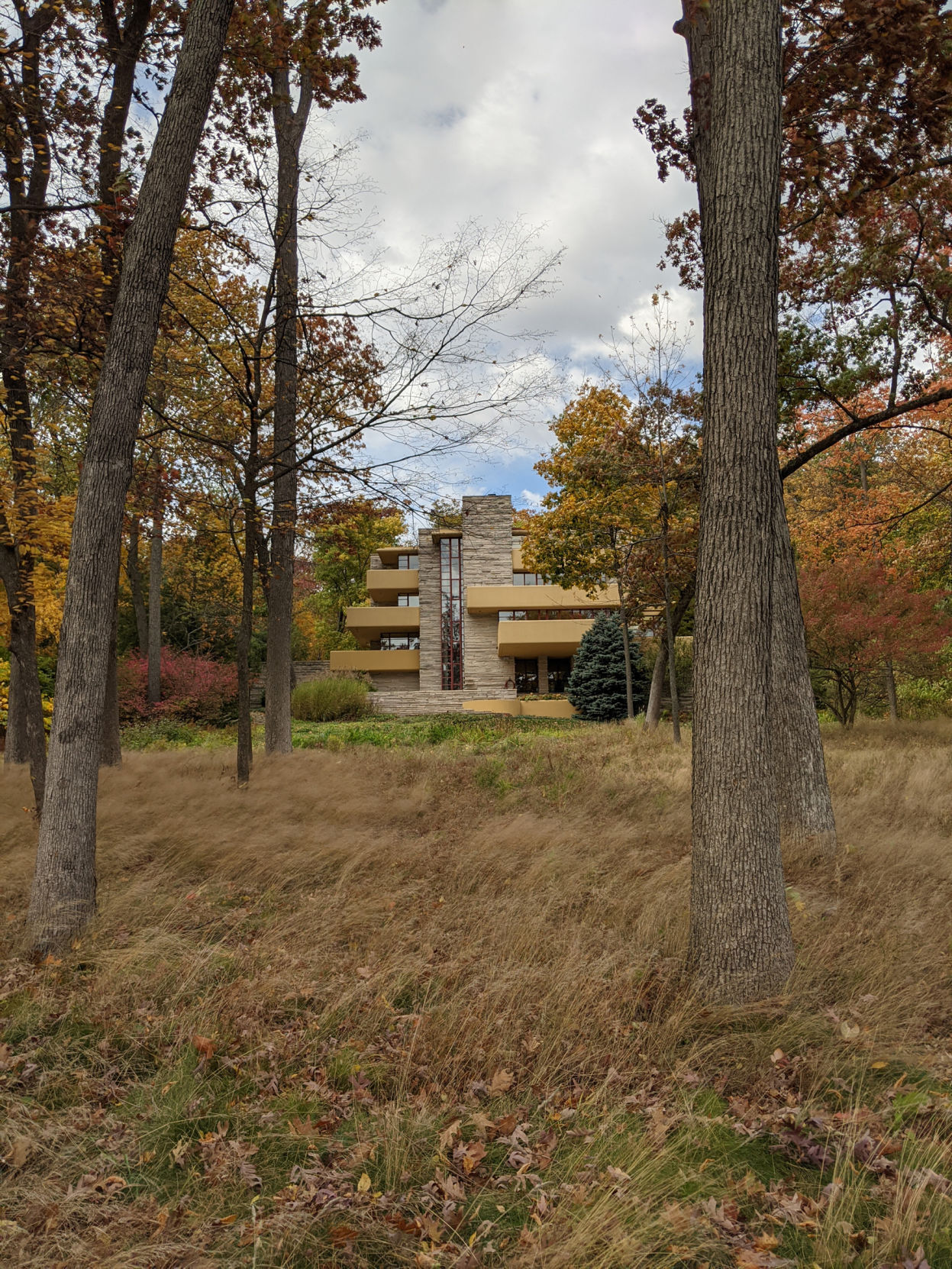 Lake Geneva path Falling Water house.jpg